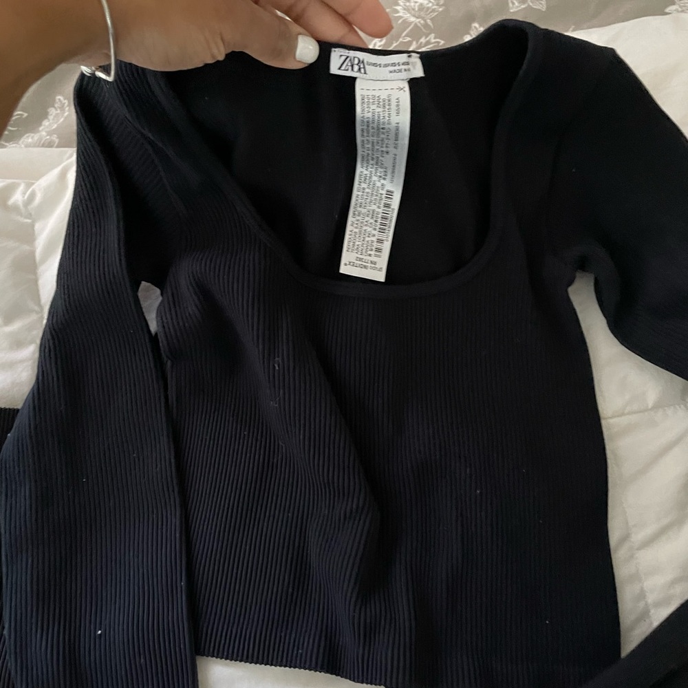 Zara Set - Picture 2 of 4
